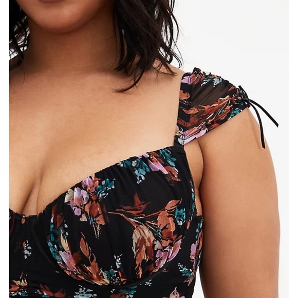 NWT Torrid Black Floral Mesh Drawstring Cap Sleeve Longline Bralette - Picture 8 of 11